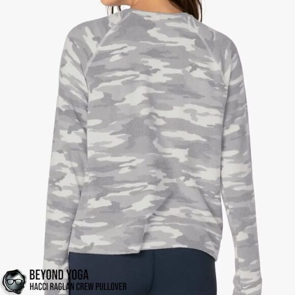BEYOND YOGA HACCI FAVORITE RAGLAN CREWNECK SWEATSHIRT IN GRAY CAMO XS PULLOVER - Picture 5 of 13